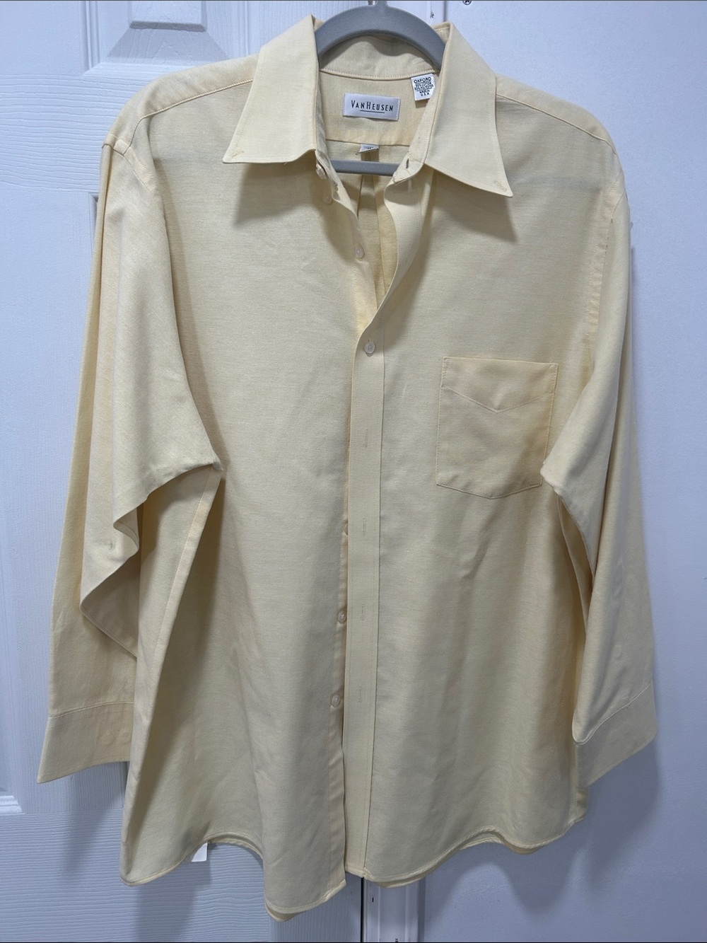 Van Heusen Men's Light Yellow Long-Sleeve Dress Shirt